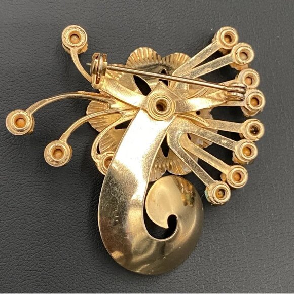 Vintage 1950s Emerald Green Sparkly Starburst Brooch - Picture 5 of 9